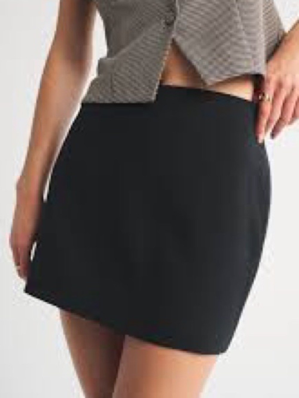 Abercrombie and Fitch Scarlett mini skort in black size medium